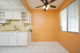 10874 W Coggins Dr, Sun City, AZ 85351 - Photo 16