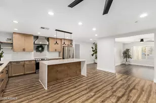 2425 S Extension Rd, Mesa, AZ 85210 - Photo 2