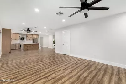 2425 S Extension Road, Mesa, AZ 85210 - Photo 8