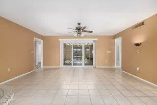 10637 W Caron Dr, Sun City, AZ 85351 - Photo 8