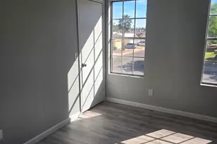 18838 N 34th Dr, Phoenix, AZ 85027 - Photo 14