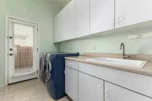 2225 E San Carlos Pl, Chandler, AZ 85249 - Photo 32