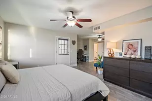 10245 N 34th Pl, Phoenix, AZ 85028 - Photo 12