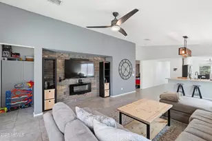 4050 S 185th Ln, Goodyear, AZ 85338 - Photo 8