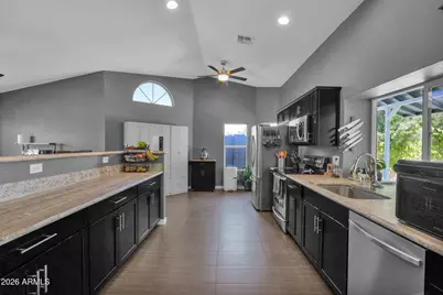 18439 N 56th Drive, Glendale, AZ 85308 - Photo 8