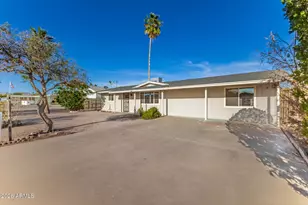 449 S Gold Dr, Apache Junction, AZ 85120 - Photo 2