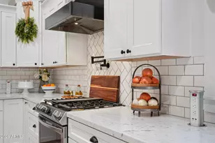 20906 W Sunrise Ln, Buckeye, AZ 85396 - Photo 2