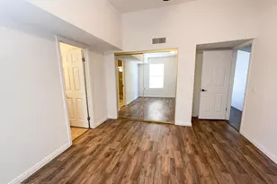 406 E Behrend Dr, Phoenix, AZ 85024 - Photo 8