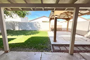 406 E Behrend Dr, Phoenix, AZ 85024 - Photo 22