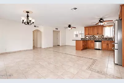 7541 N 35th Drive, Phoenix, AZ 85051 - Photo 4