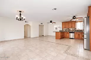 7541 N 35th Dr, Phoenix, AZ 85051 - Photo 4