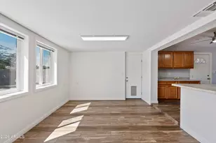 2045 W Corrine Dr, Phoenix, AZ 85029 - Photo 8