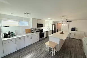 1706 W Palomino Dr, Chandler, AZ 85224 - Photo 4