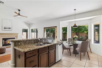 5637 E Beverly Lane, Scottsdale, AZ 85254 - Photo 14