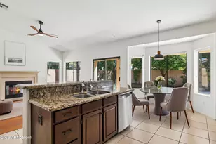 5637 E Beverly Ln, Scottsdale, AZ 85254 - Photo 14