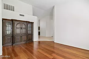 5637 E Beverly Ln, Scottsdale, AZ 85254 - Photo 10