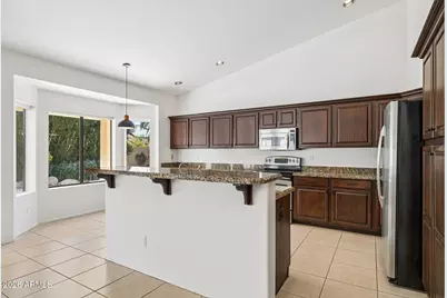 5637 E Beverly Lane, Scottsdale, AZ 85254 - Photo 4