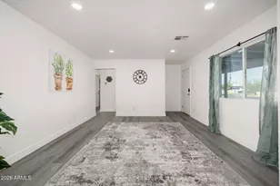 3030 N 38th Dr, Phoenix, AZ 85019 - Photo 6