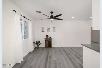 3030 N 38th Drive, Phoenix, AZ 85019 - Photo 10