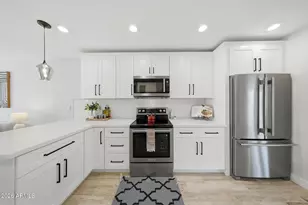 8448 E Cambridge Ave, Scottsdale, AZ 85257 - Photo 16