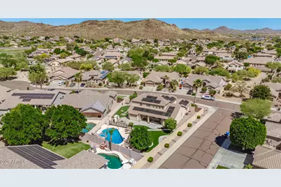 25202 N 41st Drive, Phoenix, AZ 85083 - Photo 52