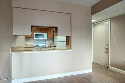 3033 E Devonshire Avenue #Unit 3032, Phoenix, AZ 85016 - Photo 4