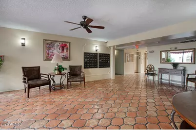 3033 E Devonshire Avenue #Unit 3032, Phoenix, AZ 85016 - Photo 10