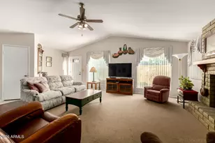 12285 S Shoshoni Dr S, Phoenix, AZ 85044 - Photo 10