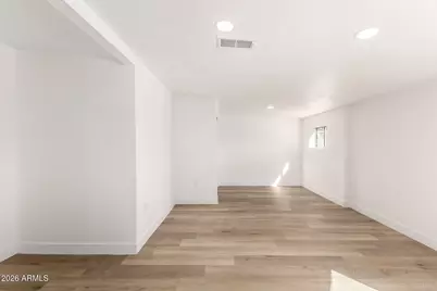 335 W Vineyard Road, Phoenix, AZ 85041 - Photo 16