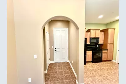 14575 W Mountain View Boulevard #Unit 11102, Surprise, AZ 85374 - Photo 4