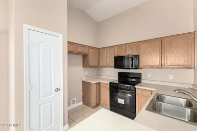 4915 W Burgess Lane, Laveen, AZ 85339 - Photo 10