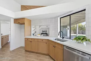 14247 N 28th St, Phoenix, AZ 85032 - Photo 2