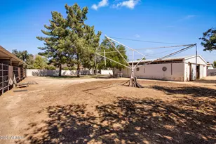 2035 W Waltann Ln, Phoenix, AZ 85023 - Photo 28