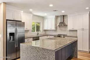 2035 W Waltann Ln, Phoenix, AZ 85023 - Photo 12