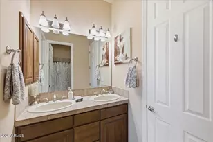 39410 N 7th St, Phoenix, AZ 85086 - Photo 32