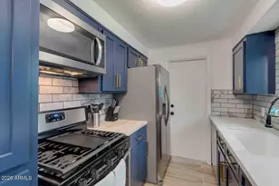 214 E Alice Ave, Phoenix, AZ 85020 - Photo 8