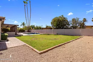 312 E Brook Hollow Dr, Phoenix, AZ 85022 - Photo 2
