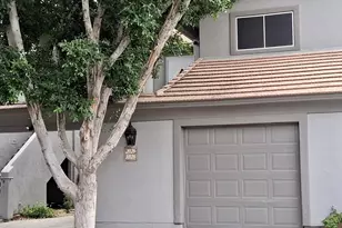 7401 W Arrowhead Clubhouse Dr, Glendale, AZ 85308 - Photo 2