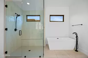 4145 N 42nd Pl, Phoenix, AZ 85018 - Photo 12