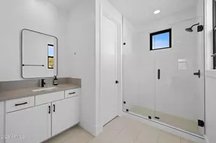 4145 N 42nd Pl, Phoenix, AZ 85018 - Photo 20