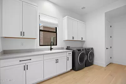 4145 N 42nd Place #1, Phoenix, AZ 85018 - Photo 16