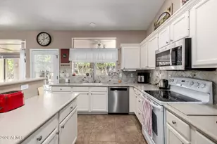 1850 W Desert Ln, Gilbert, AZ 85233 - Photo 14