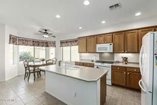 860 E La Costa Pl, Chandler, AZ 85249 - Photo 10