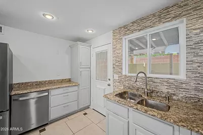 2225 E Catalina Drive, Phoenix, AZ 85016 - Photo 10