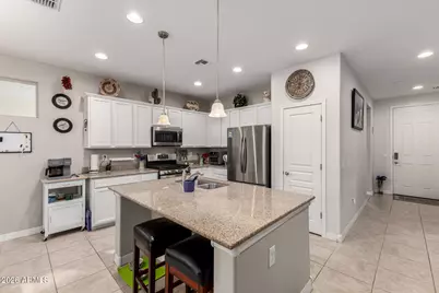 41615 W Caliente Drive, Maricopa, AZ 85138 - Photo 4