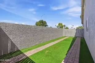 7733 E Decatur Cir, Mesa, AZ 85207 - Photo 4