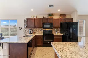 2350 N Cabot Circle, Mesa, AZ 85207 - Photo 8
