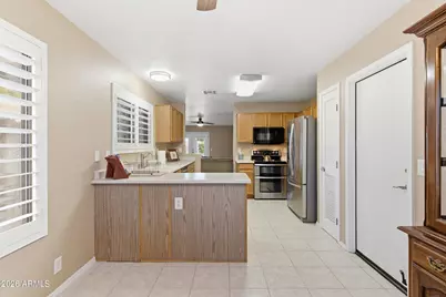 3214 W Louise Drive, Phoenix, AZ 85027 - Photo 8