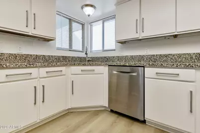 1921 E Gemini Drive, Tempe, AZ 85283 - Photo 8