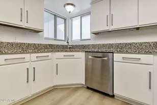 1921 E Gemini Dr, Tempe, AZ 85283 - Photo 8